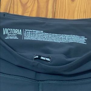 VS Total Knockout Tights - Size Small